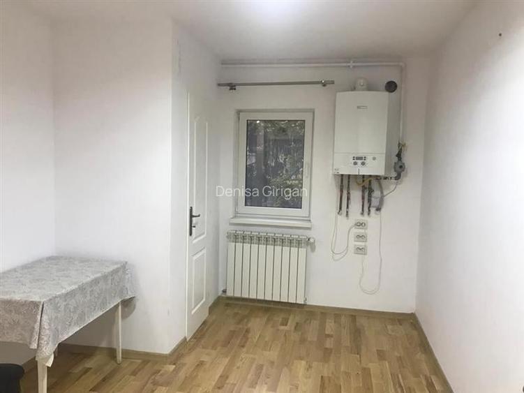Apartament cu 4 camere decomandat în Zorilor