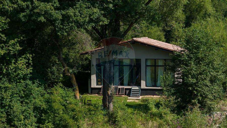 Casă de vacanță nouă, cu pârâu în curte, în inima Cheilor Râșnoavei - 1