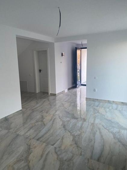 2 Vile/Case noi, de v&acirc;nzare la munte in loc. Breaza - Prahova - 2