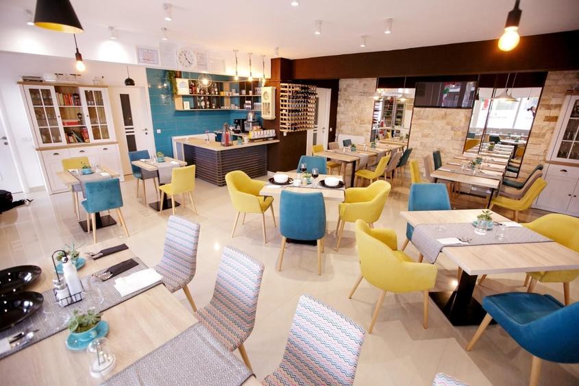 2 spatii comerciale Buna Ziua, 130 mp, terasa 200 mp, 2 parcari - 6