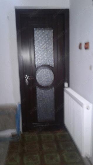 Vand casa la curte. - 1