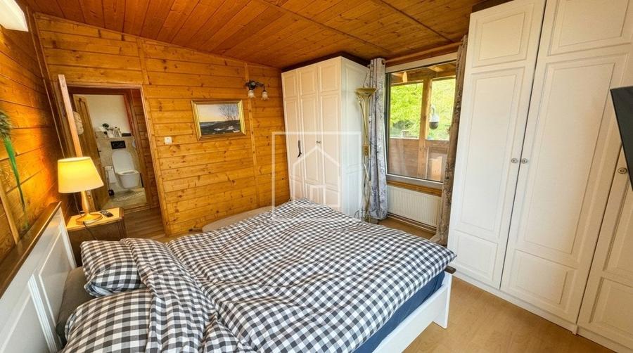 Vila exclusivista cu piscina interioara si 4362 mp curte in Sibiel - 7