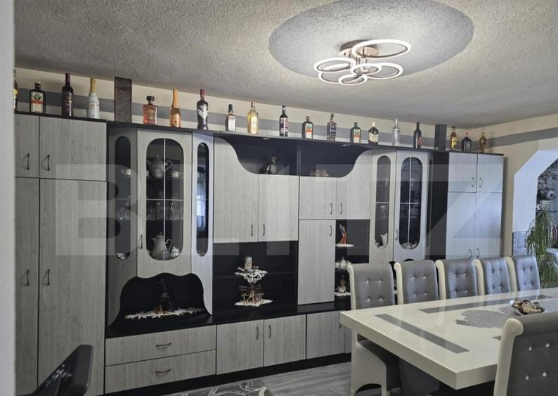 Apartament de vanzare, cu 3 camere, 81.,6 mp, zona Closca - 5