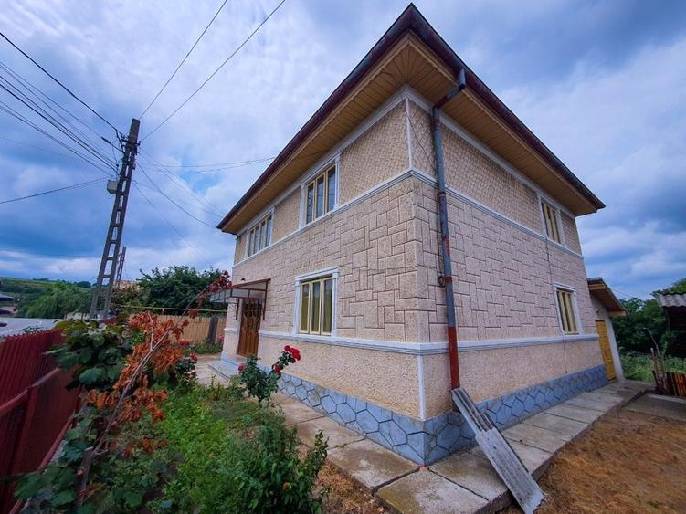 Casă de v&acirc;nzare - Jud. Bacău (Com. Orbeni) - Curte și grădină(30Km/Bc) - 3