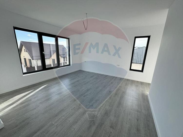 Buftea - Vilă nouă cu 5 camere, 3 băi, 141 mp utili, 317 mp teren - 6