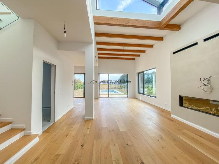 Casă individuală cu 5 camere cu Piscina în Corbeanca