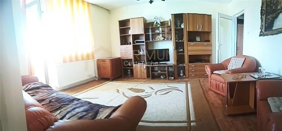 COMPLEXUL STUDENTESC - 3 camere - 2 bai - centrala proprie - clima