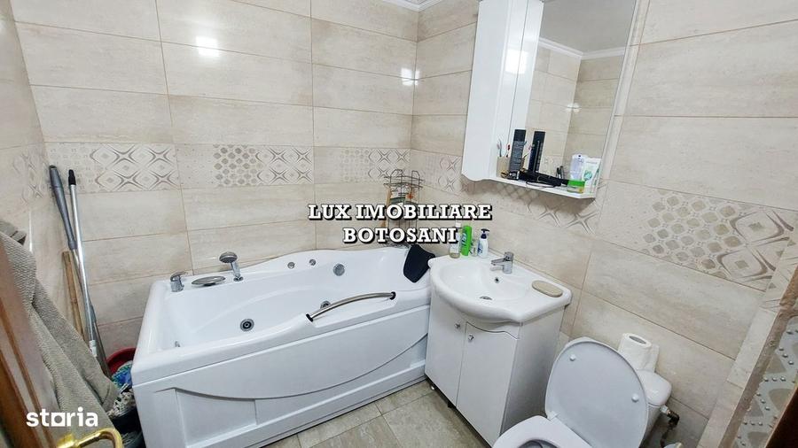 Apartament 3 camere, zona Util - 1