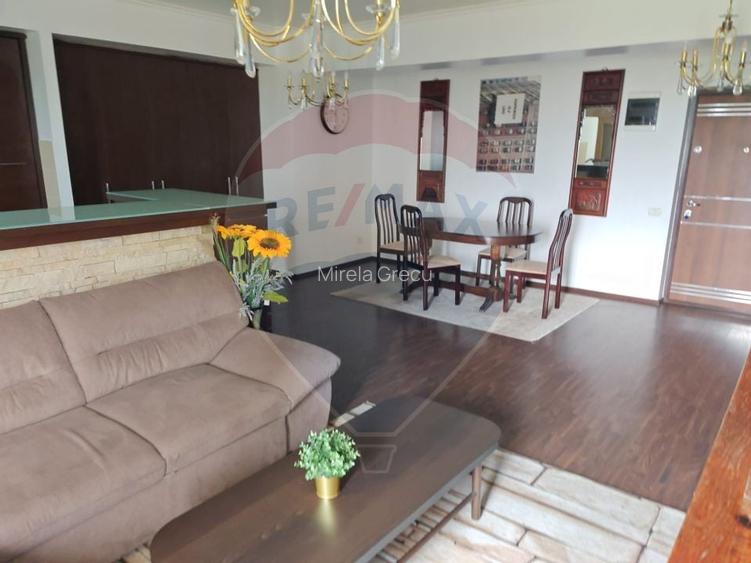 Inchiriere apartament 2 camere - Belvedere, vedere catre Parcul Titan