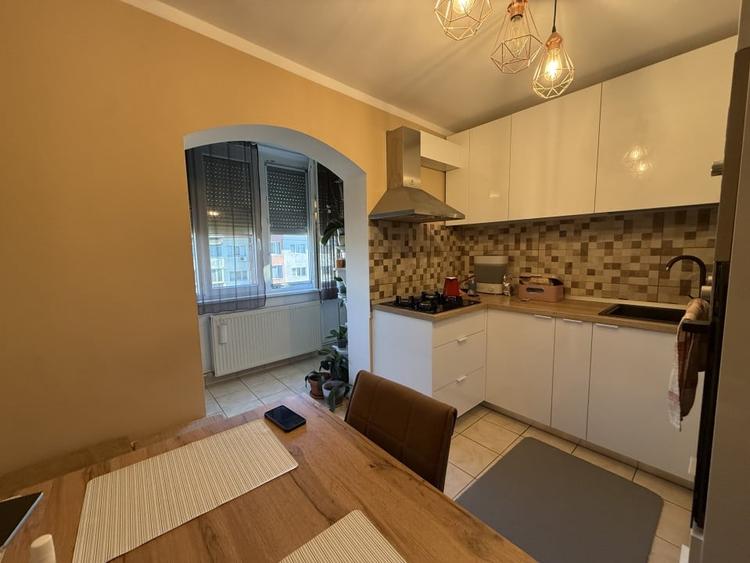 Apartament 3 camere, decomandat, 65 mp utili + balcon 3 mp - Soarelui - 6