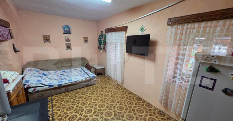 Casa de vanzare, cu 4 camere, 80 mp, satul Dorolea - 8