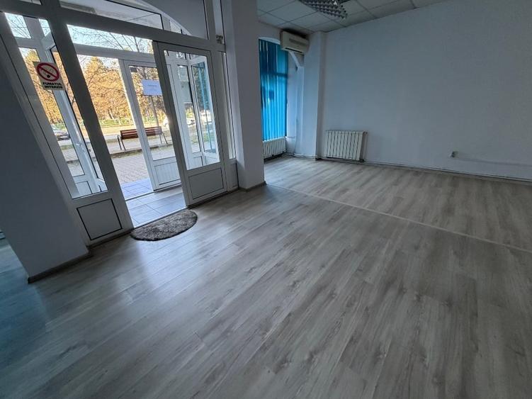 Spațiu comercial central de închiriat - 3