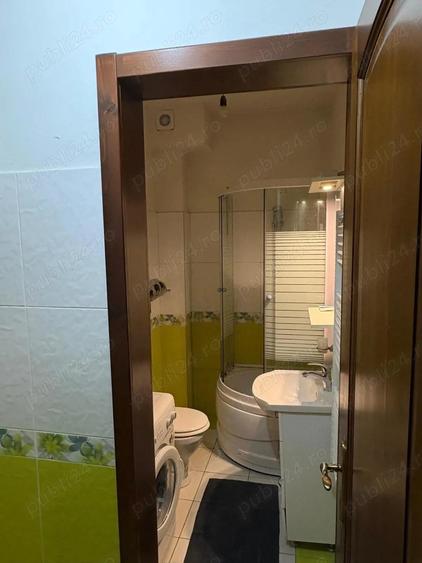 Inchiriez apartament 3 camere ultracentral in bloc nou izolat - 1