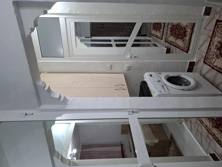 Vand apartament 2 camere decomandat zona Anda, detalii intre orele 16.00 - 19.00 - 6