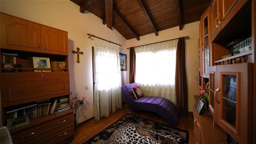 Casa primitoare in cartierul Iosia - 5