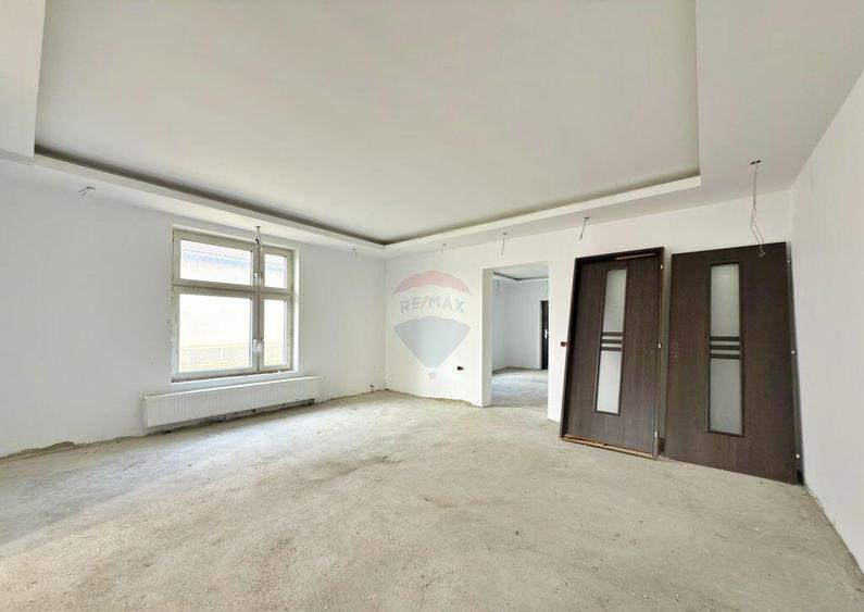 Casa cu 2 camere de vanzare loc. Frumu?eni, jud. Arad - 9