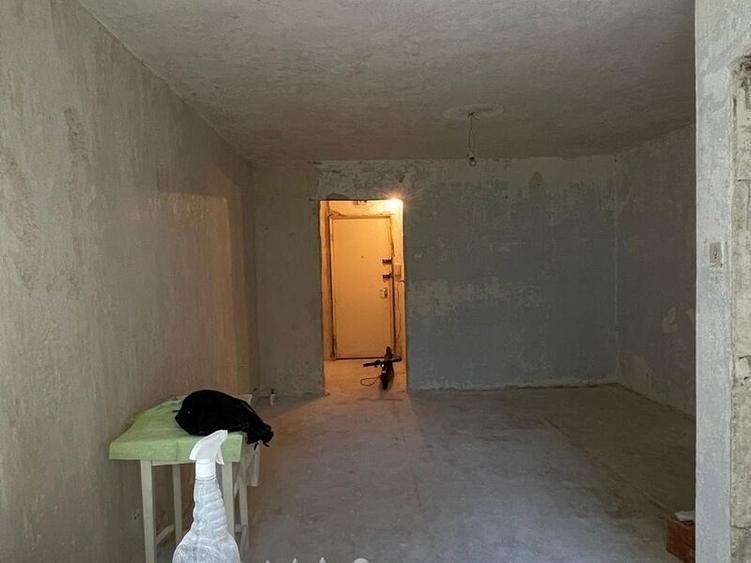 Drumul Taberei Garsoniera str Sibiu Garsoniera etaj 3 din 10,  - 2