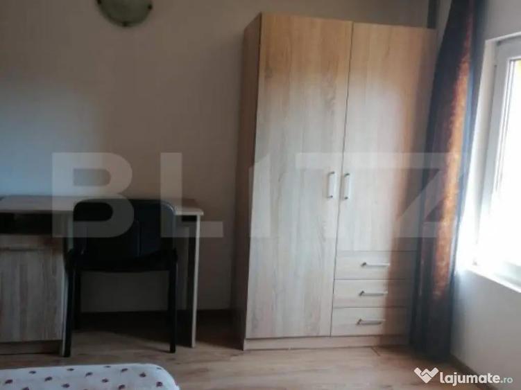 Apartament spatios de vanzare, 5 camere, 93 mp, zona Hotel D - 5
