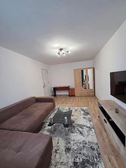 Garsoniera de închiriat 40 mp - 1