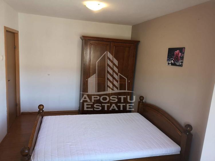 Apartament cu 3 camere, etaj intermediar, zona Circumvala... - 2