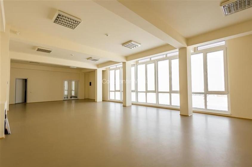 Edificu: Birouri, Centru medical/ comercial acces facil, componenta si dotari ap