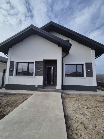 Casă de vânzare 5 camere sos Cernica str GrădinaRilor - 1