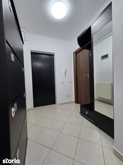 Apartament cu 3 camere semidecomandat, mobilat în Bucureștii Noi