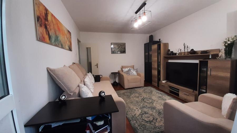 Apartament cu 2 camere decomandat, mobilat în Drumul Taberei — fotografia 1