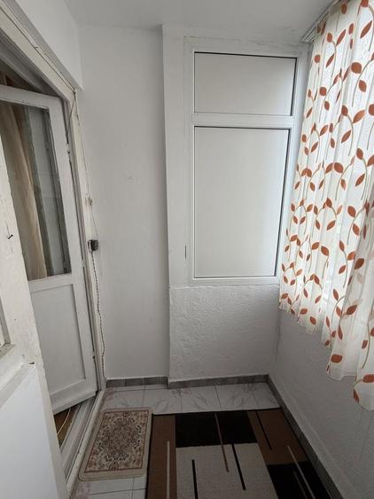 Apartament cu 3 camere, mobilat în Gării