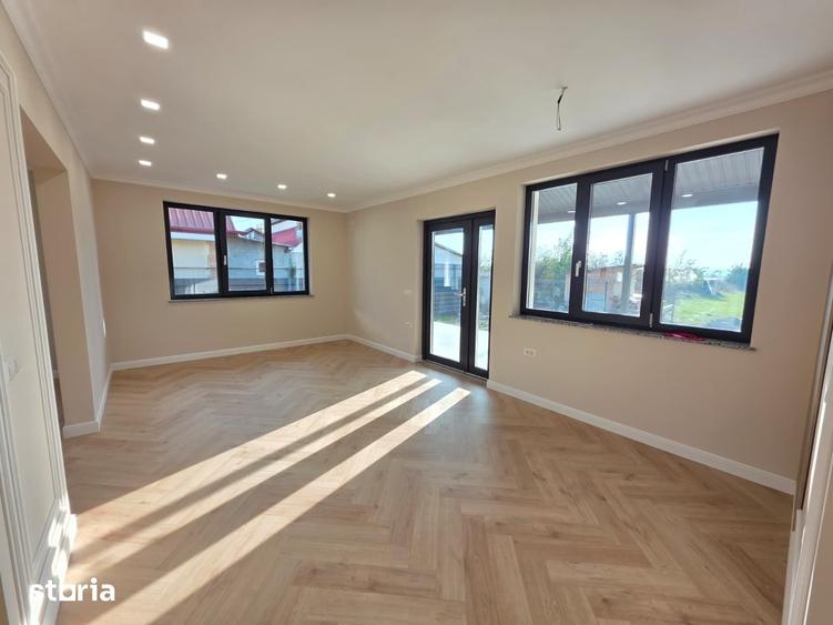 Casă cu 3 camere cu Teren 500 Mp în Central