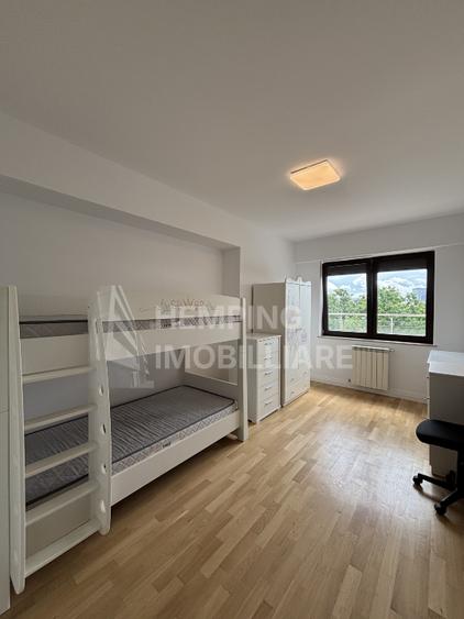 Apartament cu 4 camere semidecomandat, mobilat în Herăstrău
