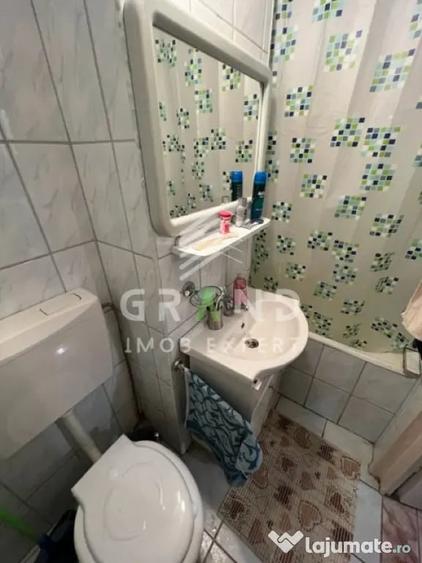 Camera de inchiriat intr-un apartament cu 2 camere | Man - 14