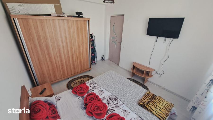 Apartament cu 3 camere, mobilat în Florești