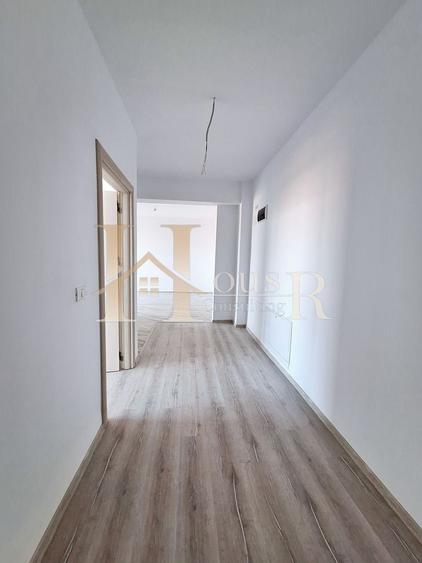 Apartament cu 3 camere decomandat în Girocului