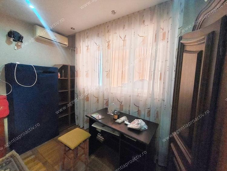 Apartament cu 4 camere semidecomandat în Port