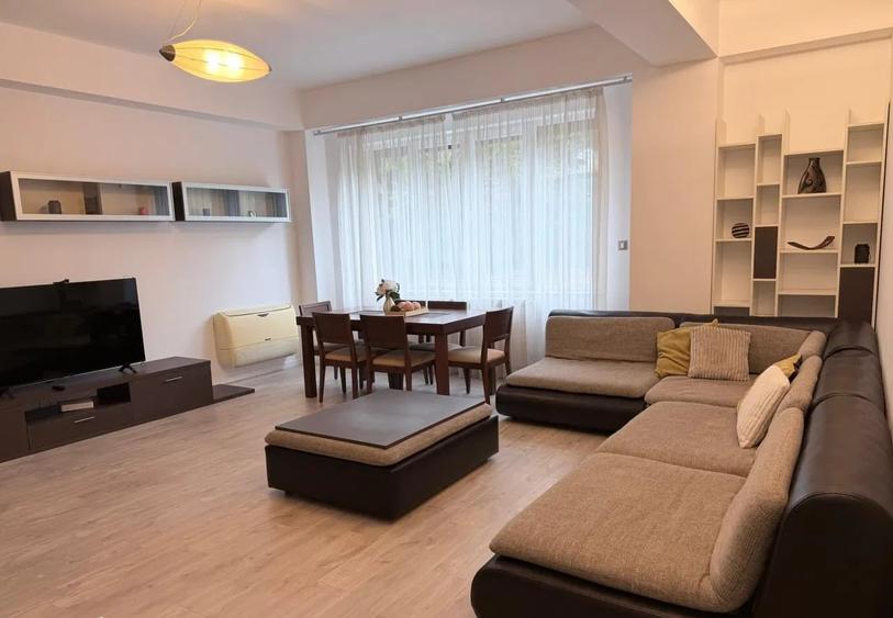 Apartament cu 3 camere decomandat în Iancu Nicolae