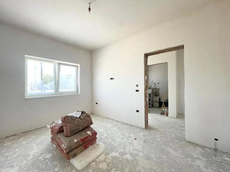 Casă cu 3 camere cu Teren 334 Mp în Urseni