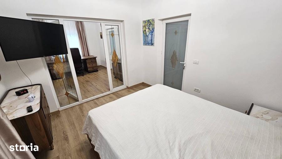 Casă cu 4 camere cu Teren 500 Mp în Central