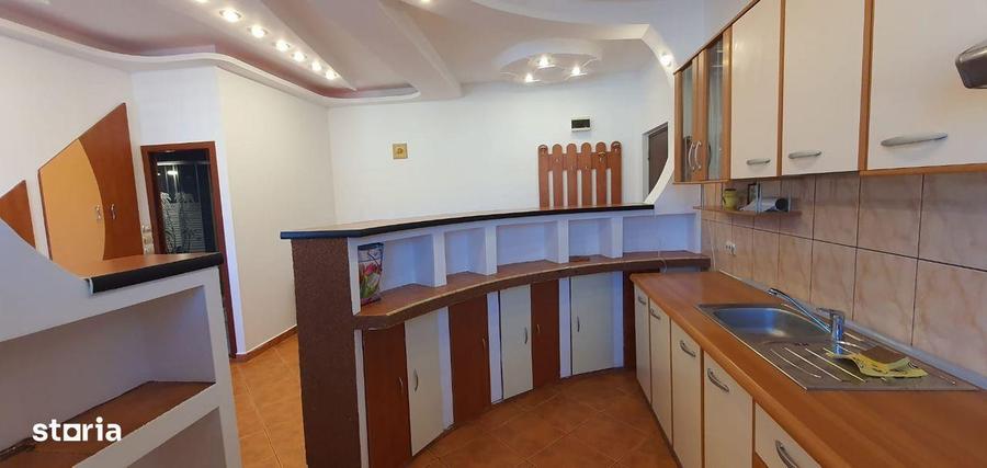 Apartament cu 2 camere, mobilat în Calea Poplăcii