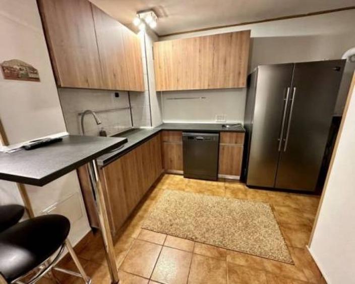 Apartament cu 3 camere decomandat în Alexandru Obregia