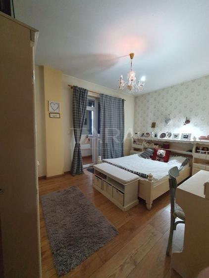 Apartament cu 4 camere decomandat în Florești — fotografia 3