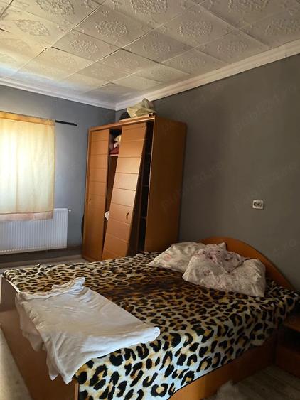 Casă cu Teren 2950 Mp în Iosif