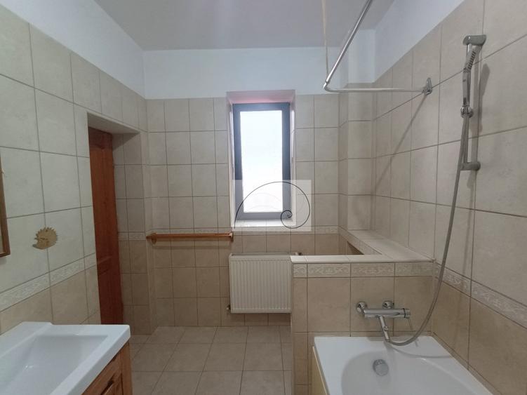 Duplex cu 5 camere cu Canalizare în Foișorul de Foc