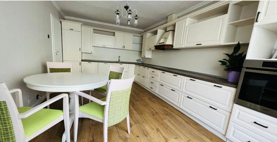 Apartament cu 3 camere decomandat în Aradul Nou