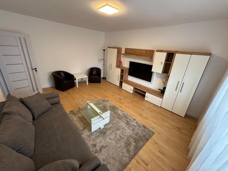 Apartament cu 2 camere decomandat în 13 Septembrie