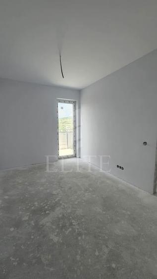 Apartament cu 2 camere semidecomandat în Mărăști