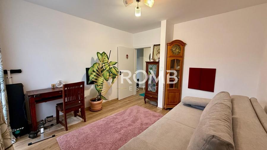 Apartament cu 3 camere semidecomandat, mobilat în Florești