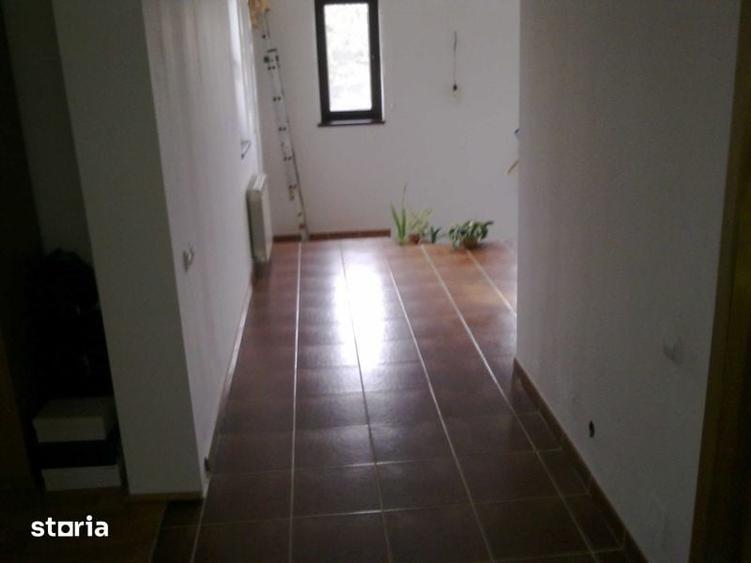 Casă cu 4 camere cu Teren 150 Mp în Bârnova