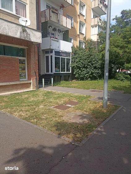 Spațiu comercial, de 64 mp, în Lenin