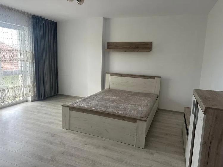 Apartament cu 2 camere decomandat, mobilat în Mărăști